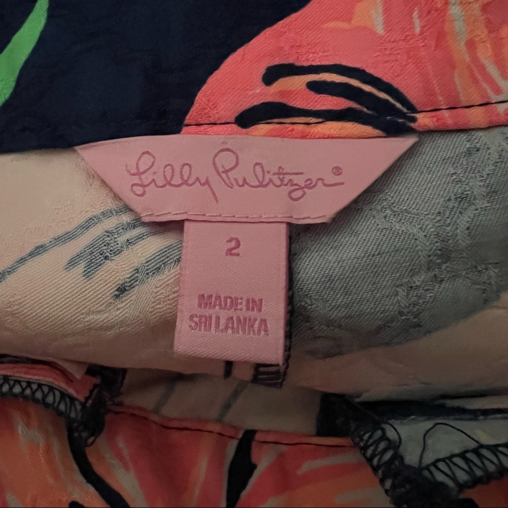 Lilly Pulitzer Gimme Some Legs Flamingo Ellie Shorts Resort Navy 2 Women’s EUC. - Picture 4 of 7